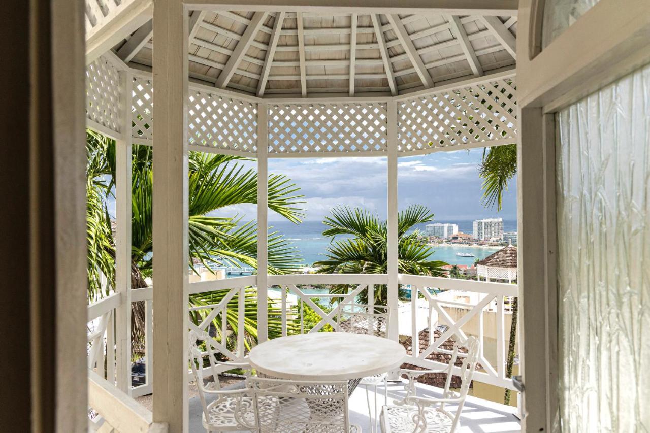 Pampered In Paradise Near Ian Fleming Airport Ocj Ocho Rios Zewnętrze zdjęcie